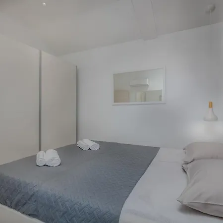 Apartman With Parking Space Zupanje, Krk - 27846 Klimno
